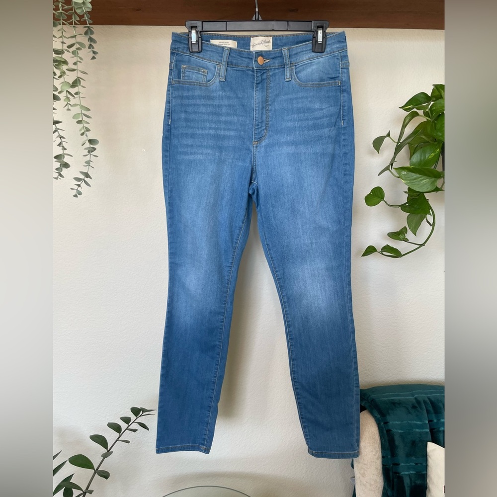 Universal Thread | High Rise Skinny Jeans - Picture 2 of 4